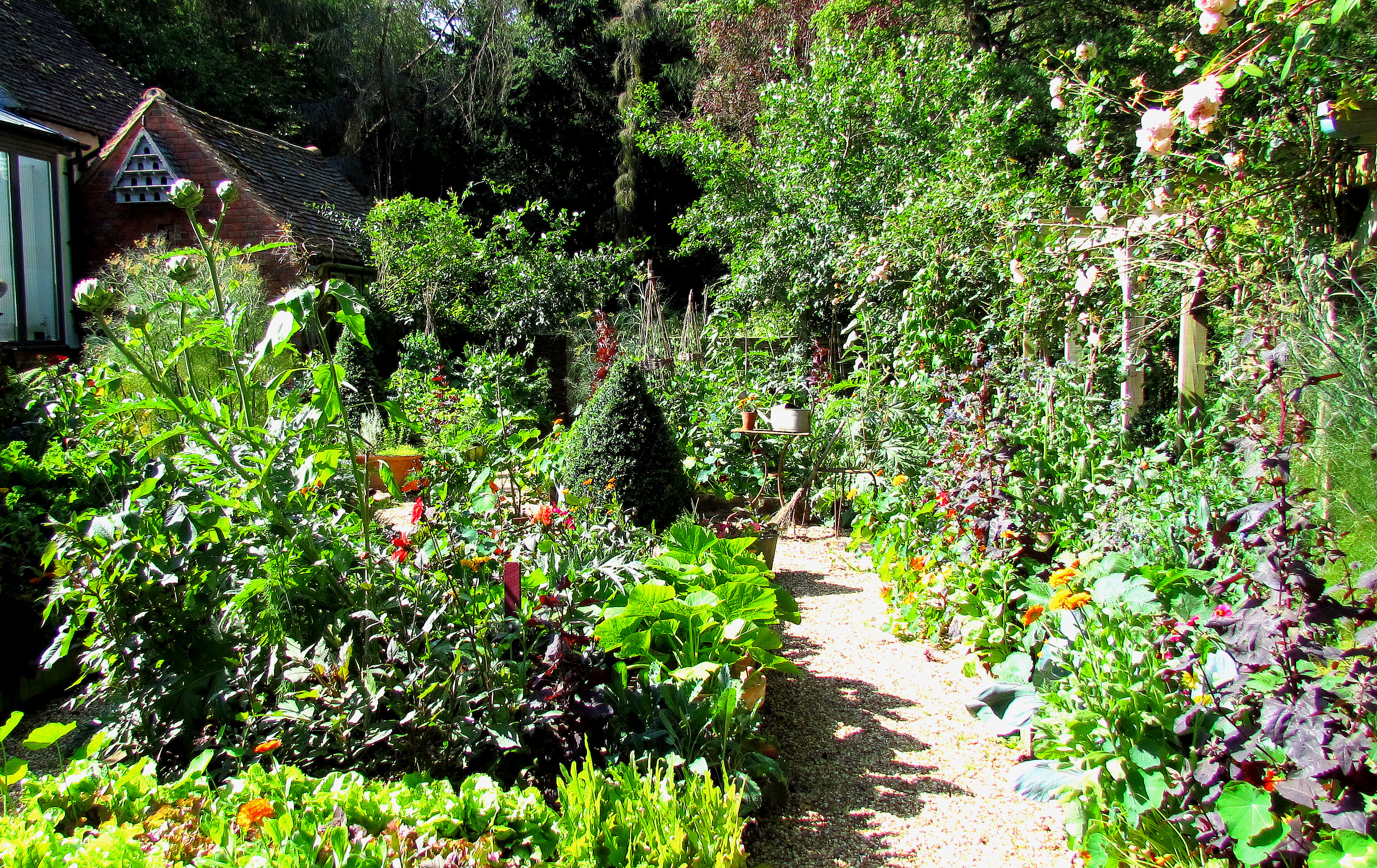 A Case of Garden Envy? California School of Garden Design